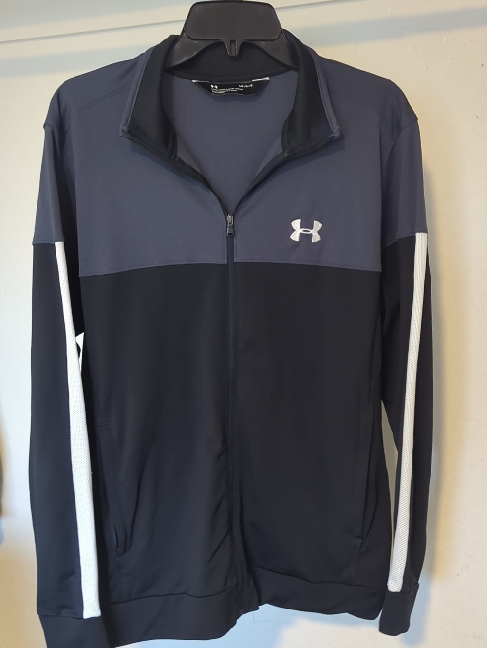 Under Armour Men’s L Black Gray Colorblock Full Zip Track Jacket UA